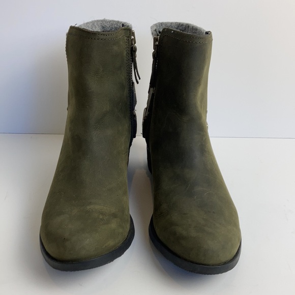 Sorel | Lolla Leather Waterproof Boots Peat Moss Green Olive - Picture 10 of 16